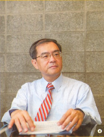 董事長(zhǎng)劉克振